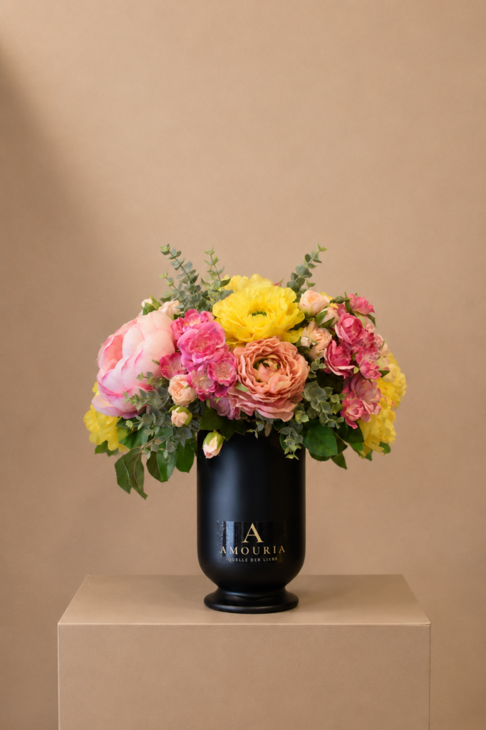 Amouria Blumen Klagenfurt Kärnten Lieferung online bestellen Blumenstrauß Gypsofilia Pfingstrosen Ranuculus