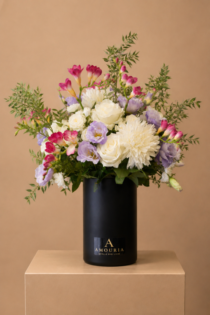Amouria Blumen Klagenfurt Kärnten Lieferung online bestellen Blumenstrauß Eustoma Chrysanthemen Fresia
