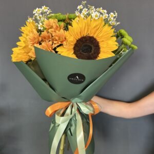 Amouria Blumen Klagenfurt K&auml;rnten Lieferung online bestellen Blumenstrau&szlig; Golden Field, Sunflowers, Chrysanthemen, Kamile